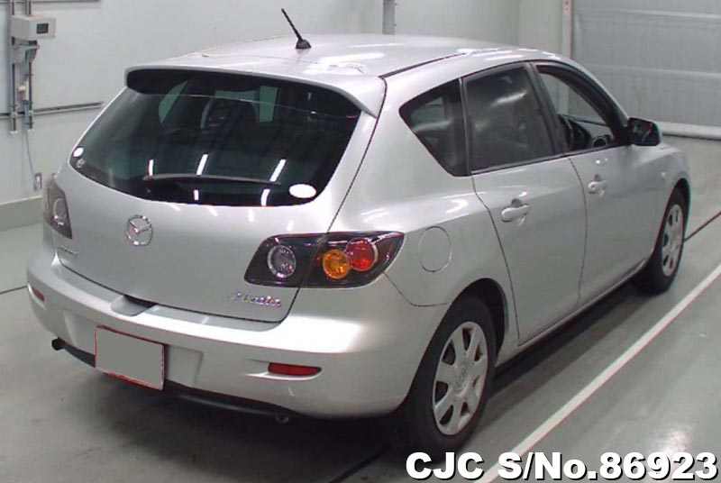 Mazda axela 2005
